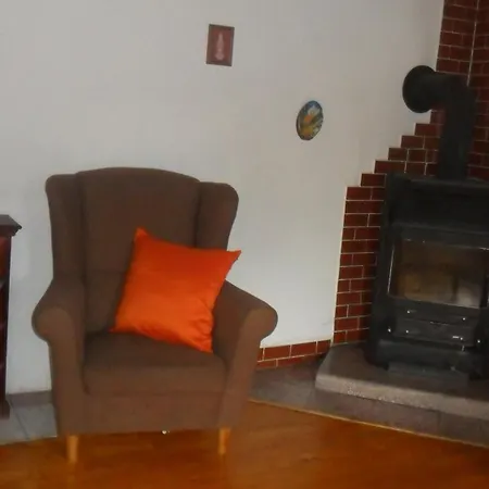 Casa de Férias útulná Za Potokom Sklené