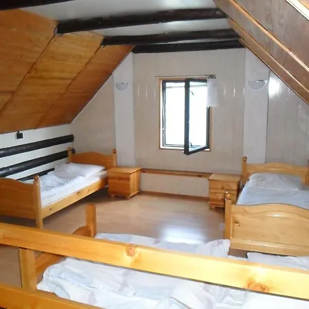 Casa de Férias útulná Za Potokom Sklené