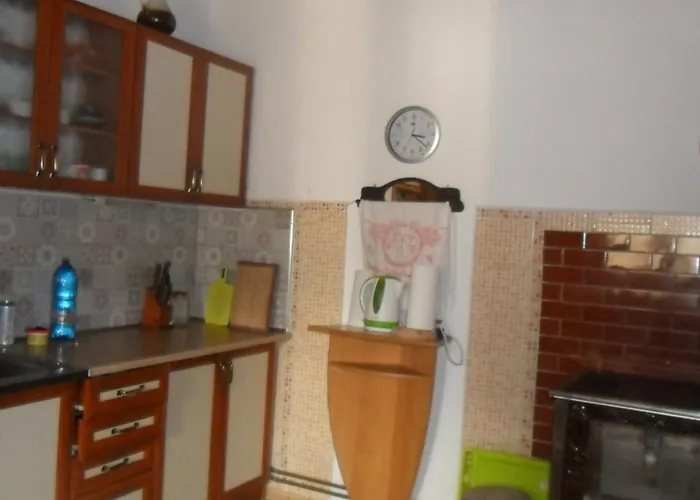 Utulna Za Potokom * Sklené